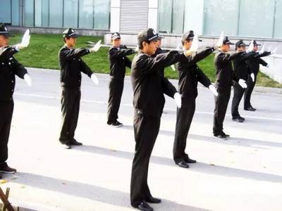 物業車輛停放管理服務及交通指揮手勢