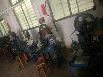 佛山三水區(qū)西南 專業(yè)封口機(jī)設(shè)備、穩(wěn)定客戶資源與成熟技術(shù)整體轉(zhuǎn)讓，包教包會(huì)